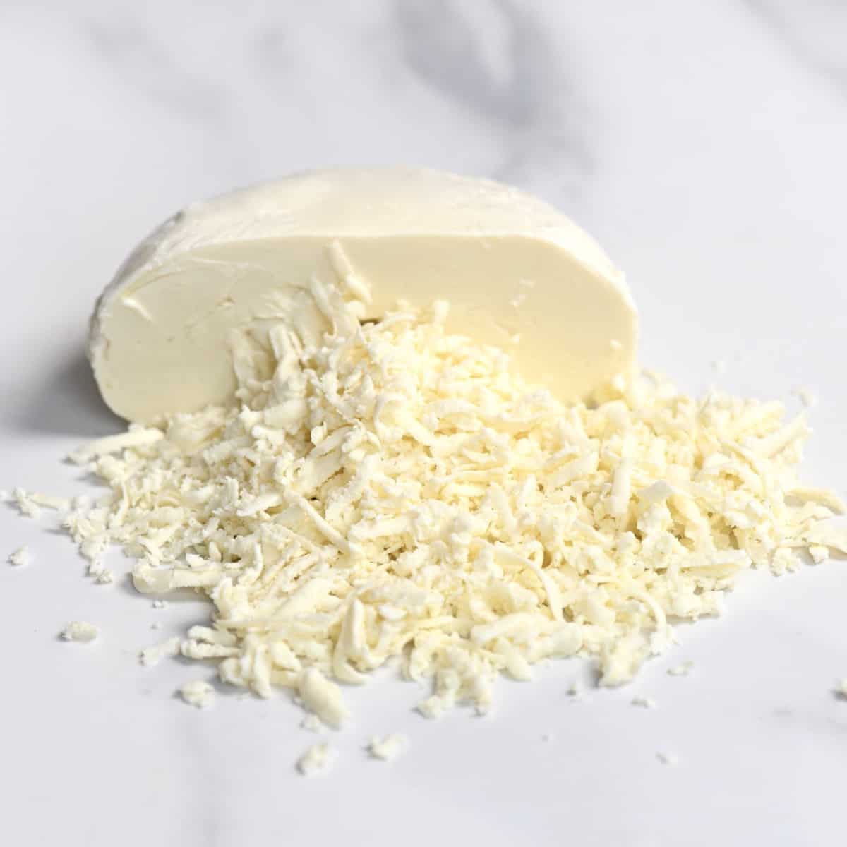 Mozzarella Cheese मोजारेला चीज